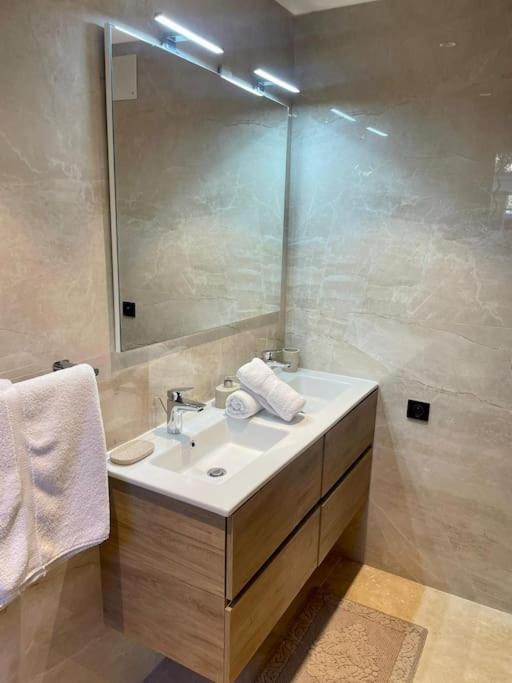 Superbe Appartement Pres De La Plage Et Du Centre Ville Saint-Tropez Exteriör bild
