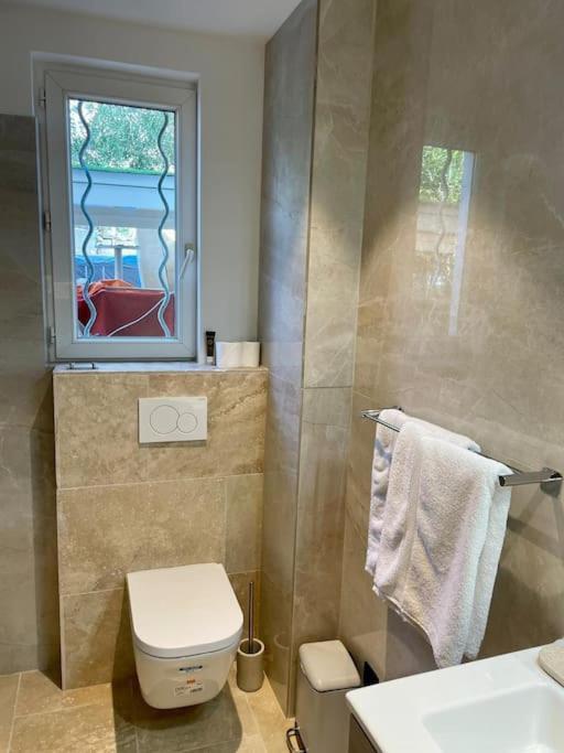 Superbe Appartement Pres De La Plage Et Du Centre Ville Saint-Tropez Exteriör bild