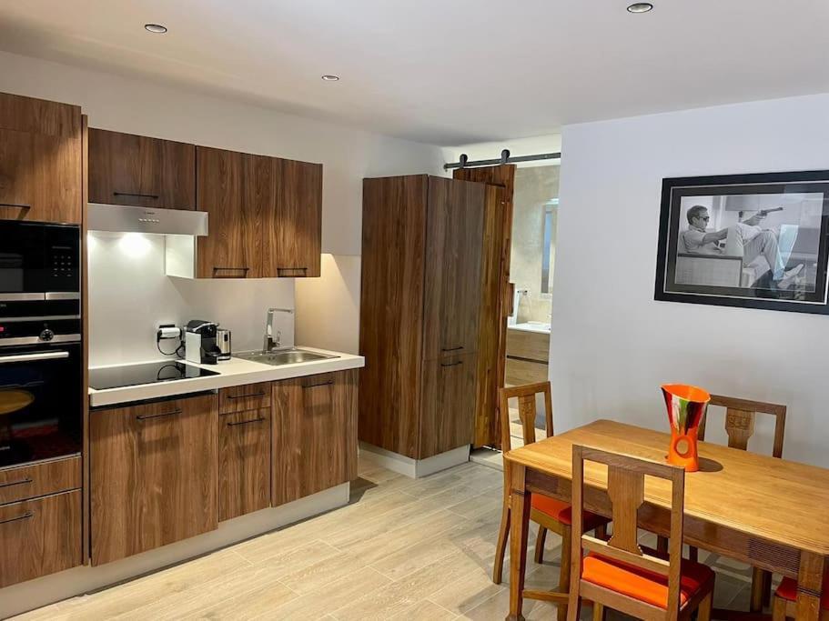 Superbe Appartement Pres De La Plage Et Du Centre Ville Saint-Tropez Exteriör bild