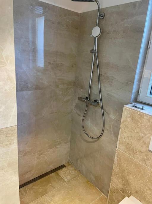 Superbe Appartement Pres De La Plage Et Du Centre Ville Saint-Tropez Exteriör bild